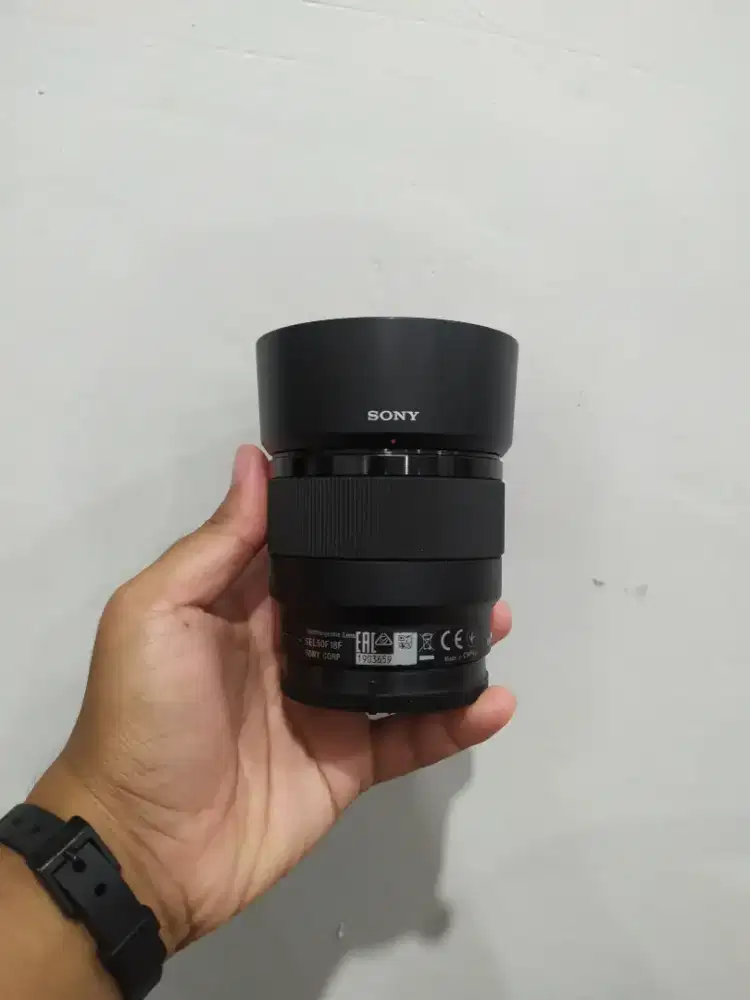 Lensa sony 50mm f18 FE