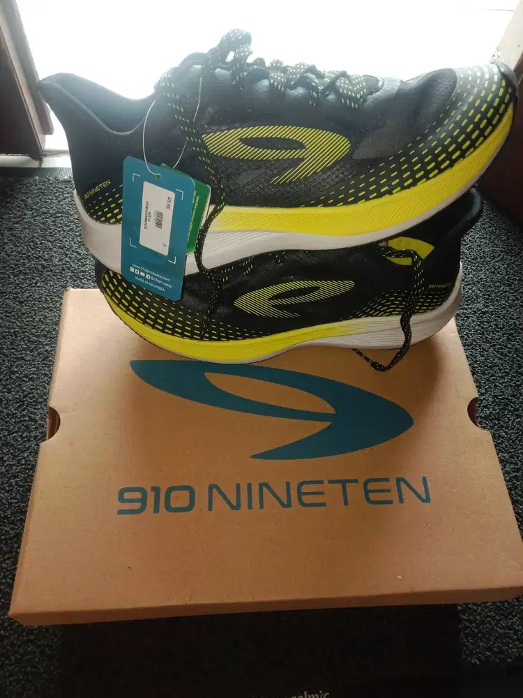 Sepatu running 901 nineten no 41