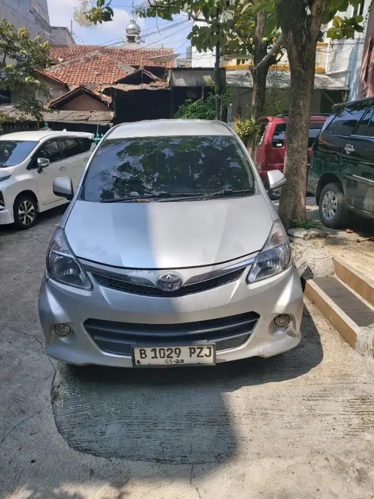 Toyota Avanza Veloz 1.5 th.2013 Matic Dobel Airbag