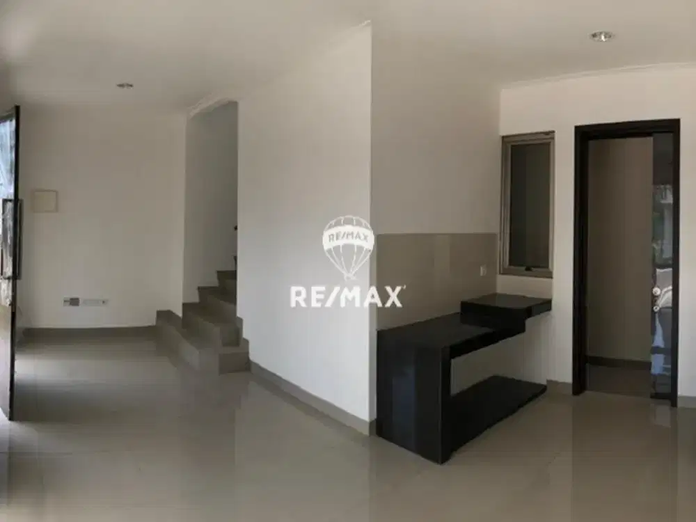 DISEWAKAN RUMAH DI PANTAI INDAH KAPUK (PIK) 2 HAWAI