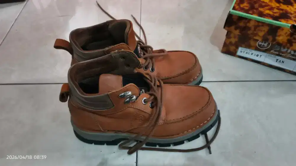 Sepatu High Boots Borsa