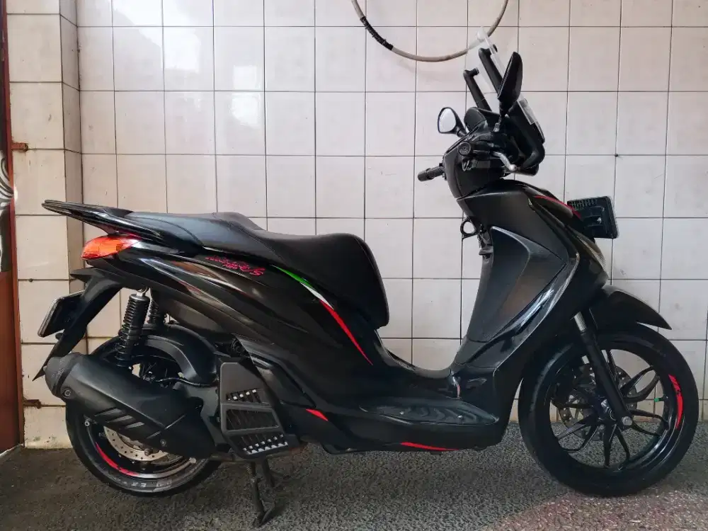Vespa Piaggio Medley S ABS (Type Tertinggi / S) 4V Iget 2019