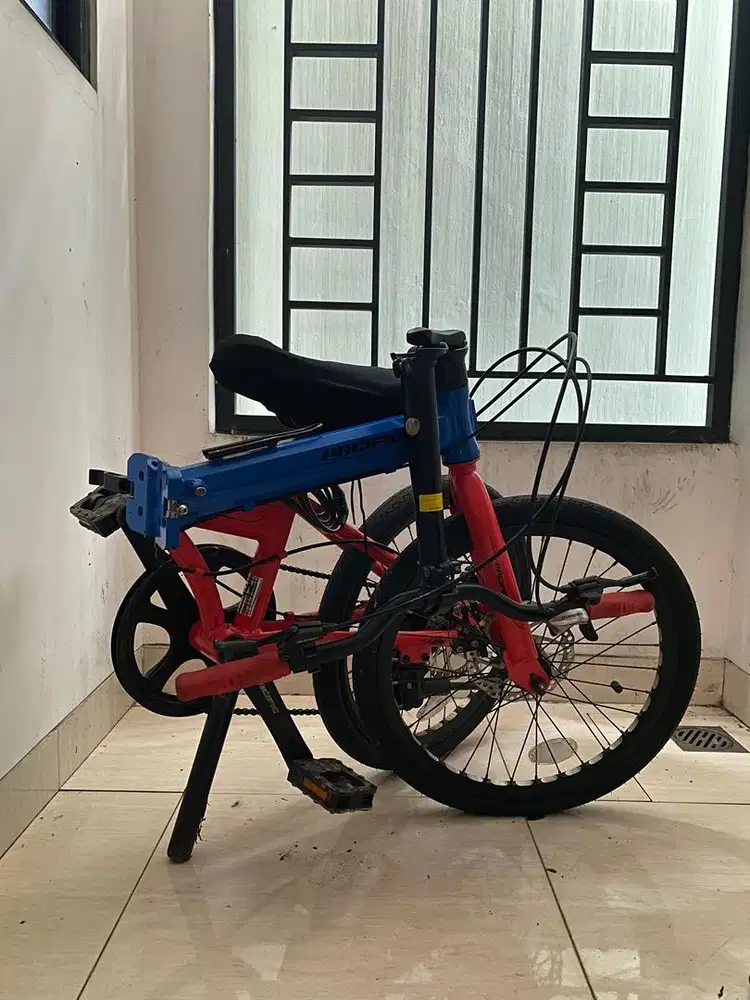 Sepeda Lipat Pasific Splendid 3.0 Merah Biru
