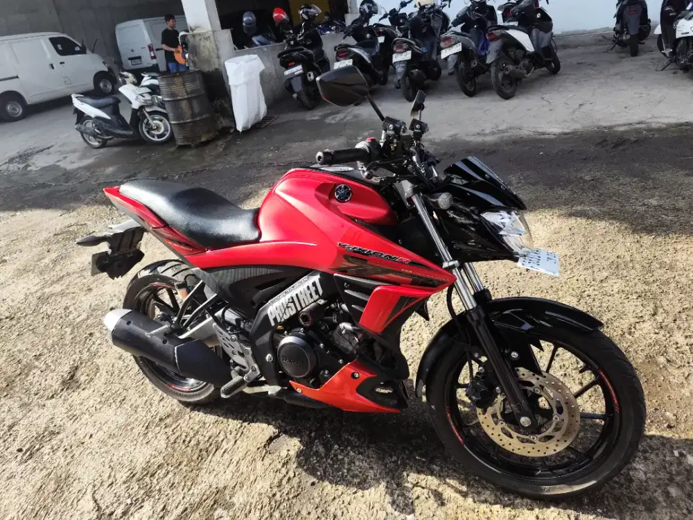 VIXION R 2023 6 SPEED