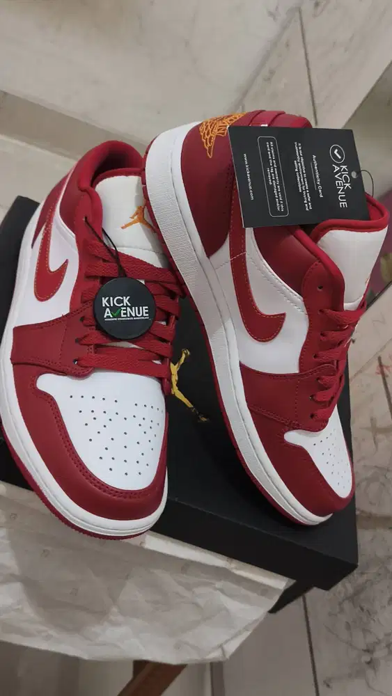 Sepatu Nike Air Jordan 1 low ukuran No 42