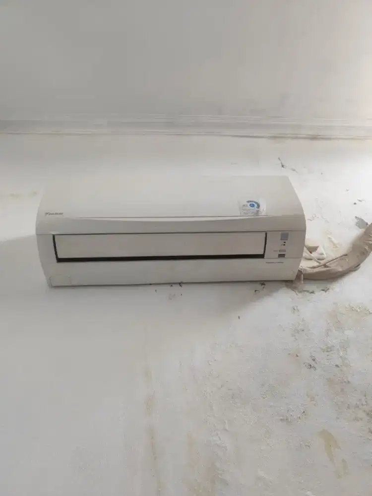 AC Daikin 1pk Inverter Thailand