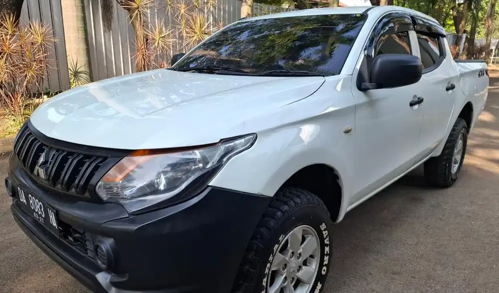 Mitsubishi strada triton tahun 2017