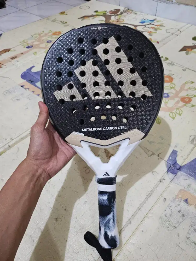 Adidas metalbone carbon control 3.4 raket padel