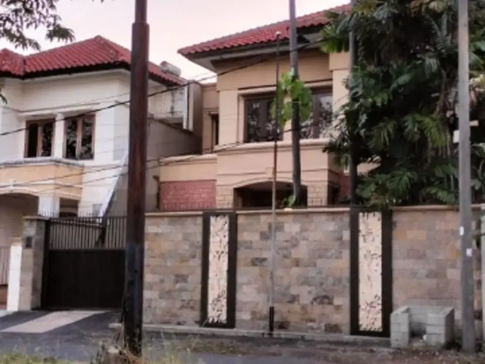 RUMAH VILLA GALAXY MULYOREJO INDAH SELANGKAH KE MERR