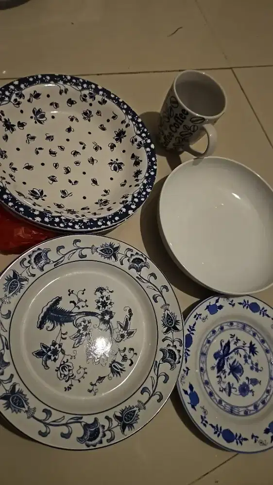 Piring bunga estetik