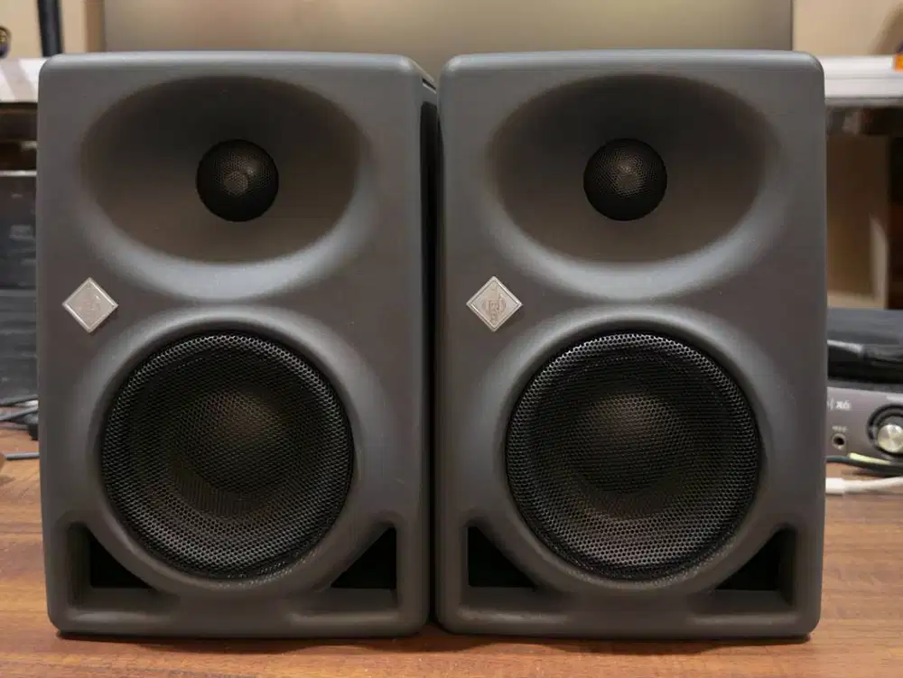 Preloved Speaker Neumann KH80