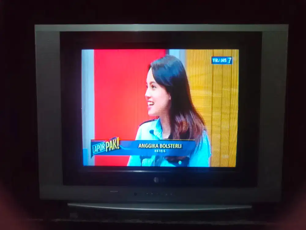 Tv tabung LG, 21 in