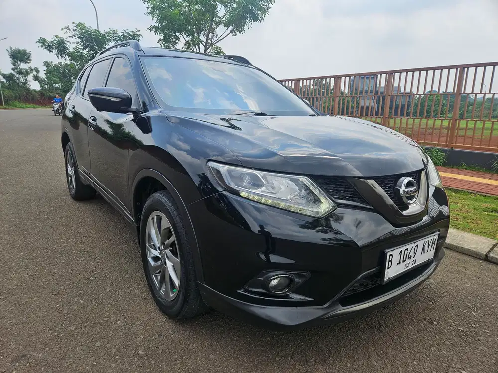 Nissan X Trail 2.5 AT Tahun 2015