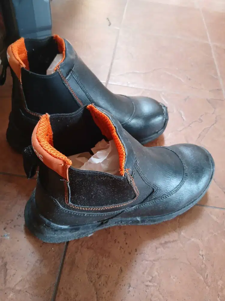 Sepatu Safety Kings