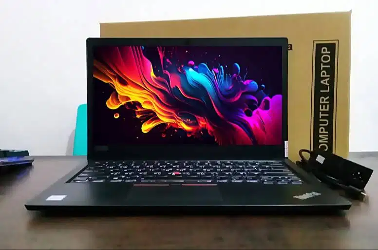 Laptop Fulzet | Core i5 | Ram 8gb | SSD 256gb | mulus segel all nomal