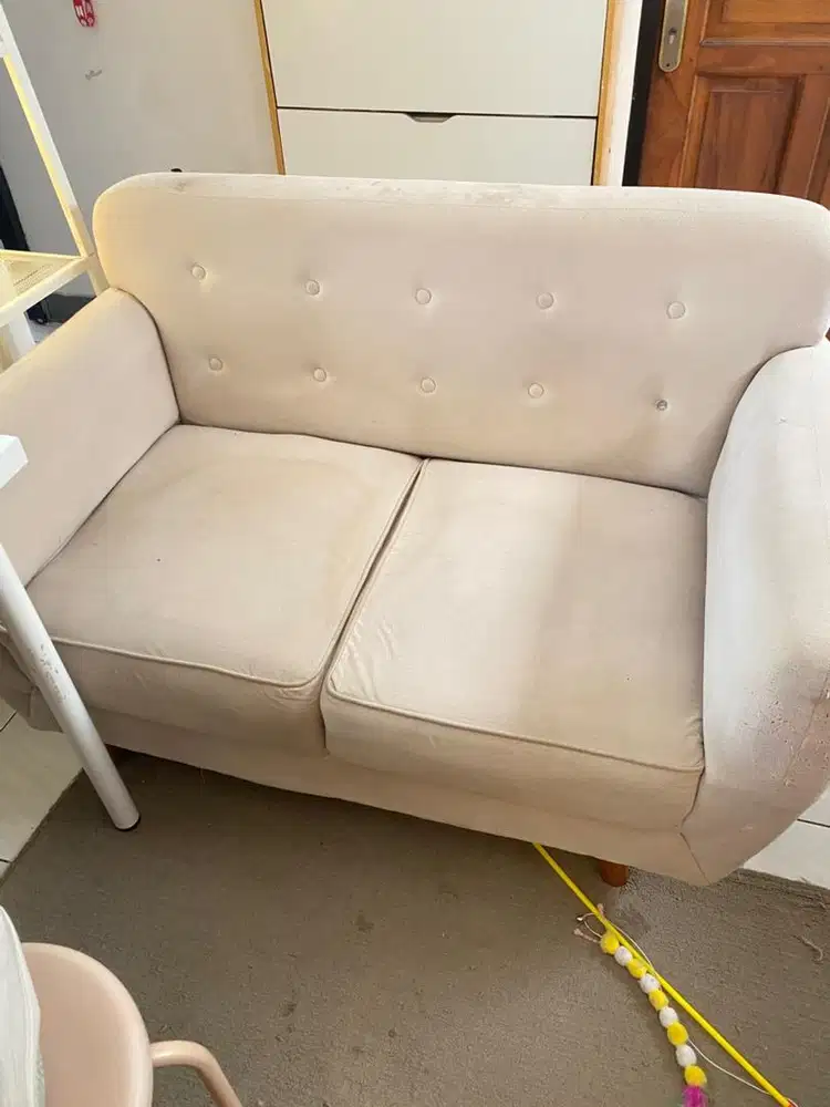 Sofa dua seater