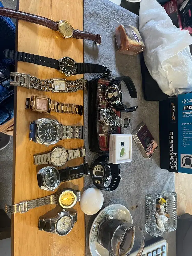 Jam tangan bekas pakai