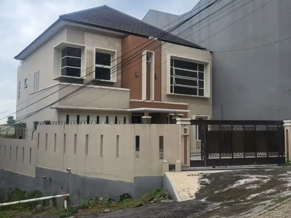 Rumah Mewah 2 Lantai Lokasi Bukit Amarta Bukit Sari Semarang