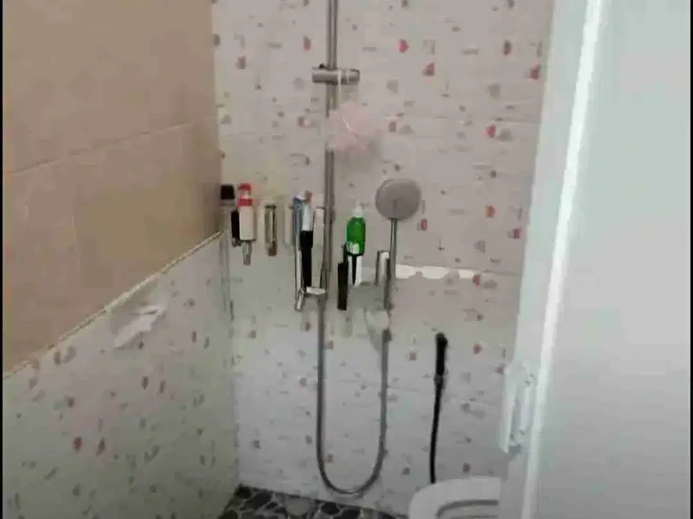 rumah kokoh di legenda wisata cibubur