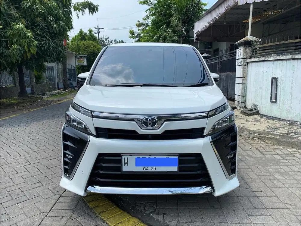 Toyota Voxy 2020 Automatic