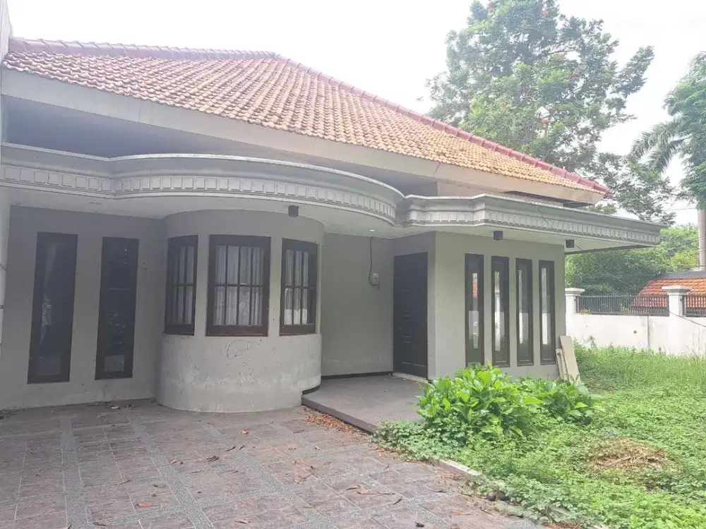 Pusat kota Jl Ry Ambengan hook jl Kesumba Taman Paliatif