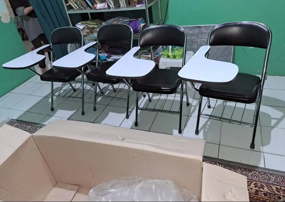 PROMO KURSI LIPAT KAMPUS GRATIS ANTAR