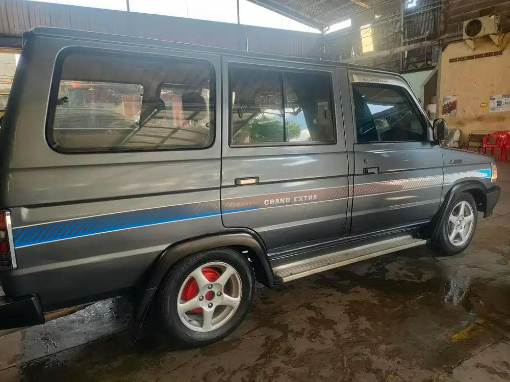 Toyota Kijang grand, long, 1500 cc, 1994 Bensin, 50 JT nego
