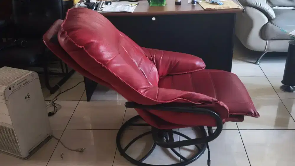 Reclining seat/ Kursi malas