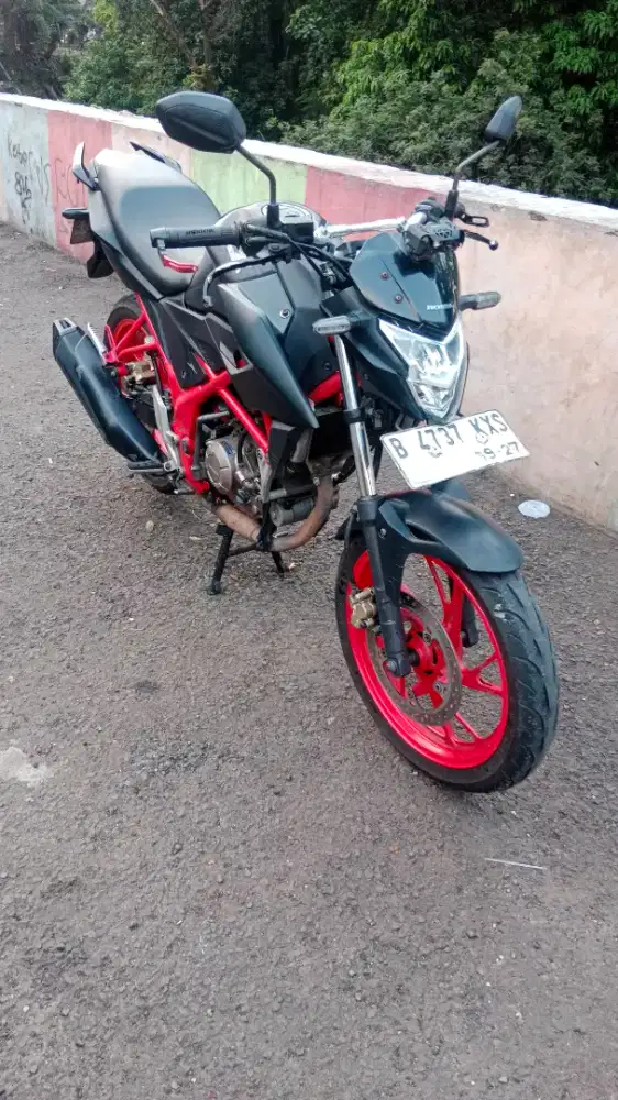 Di jual Suzuki satria tahun 2015 gres