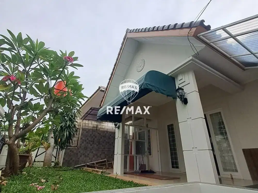 DISEWAKAN RUMAH DI DAERAH RADIO DALAM KEBAYORAN BARU COCOK UNTUK HUNIAN ATAU KANTOR