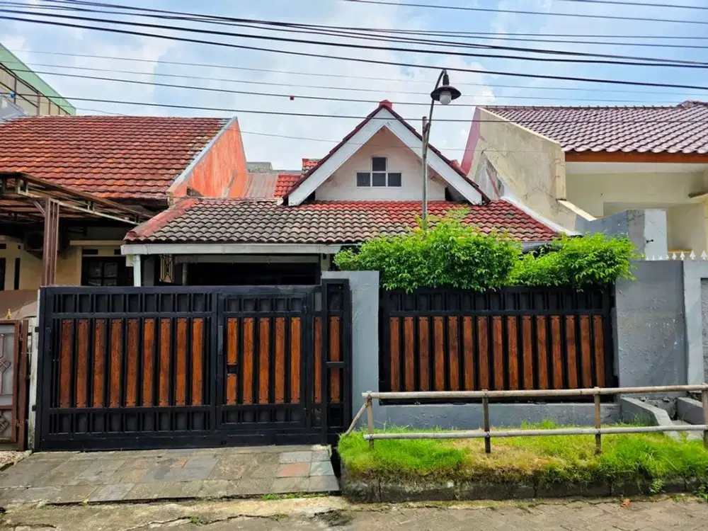 Rumah Nyaman Siap Huni di Anggur Raya Pamulang, Lokasi Strategis!