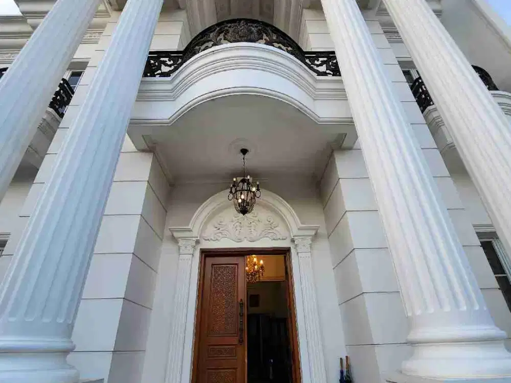 Dijual Rumah Classic Mewah Dalam Komplek Billymoon Pondok Kelapa Jakarta Timur