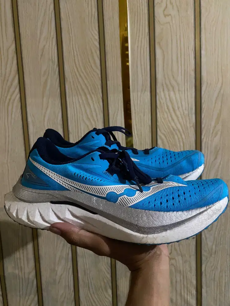 Saucony Endorphin Speed 4 size 43