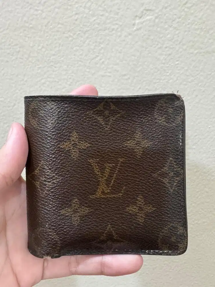 louis vuitton wallet authentic
