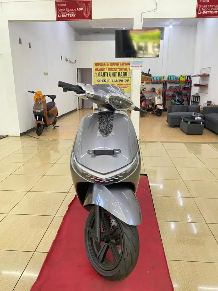 NEW U-WINFLY T90 LITHIUM