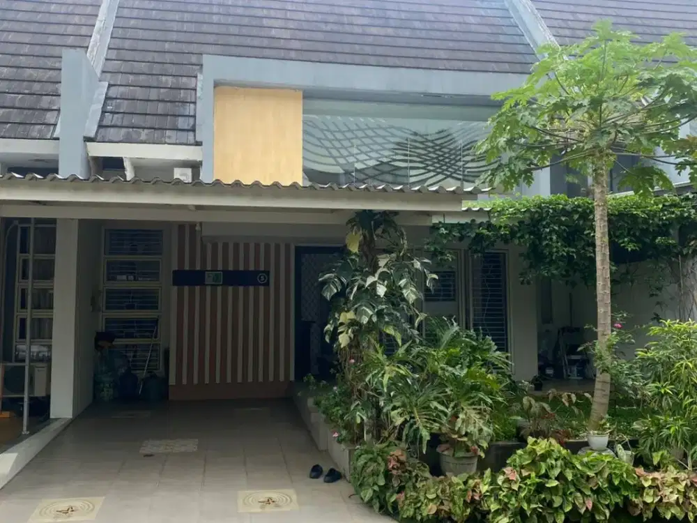 WTS / Dijual Cepat Rumah Rapih, 2 Lantai, dan Siap Huni di Rancamaya Golf Estate, Bogor