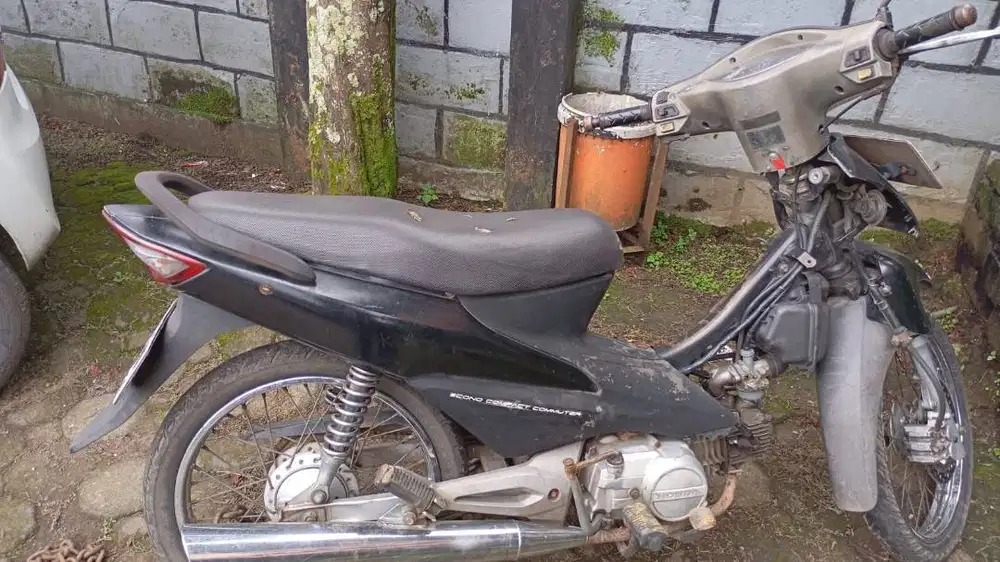 Honda Supra Fit S NF 100 sld