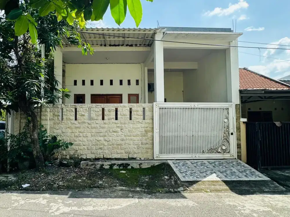 RUMAH HOOK DI PERUMAHAN KOTABARU DRIYOREJO