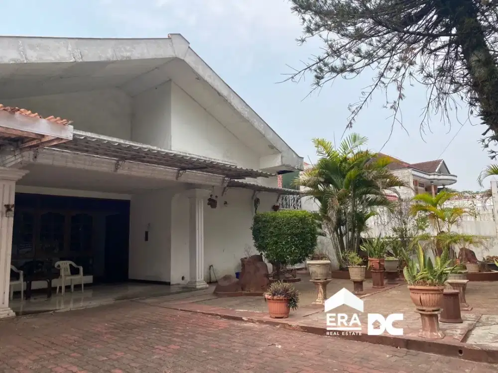 Jual Rumah Halaman Luas Siap Huni Dekat Java Mall di Sompok Semarang