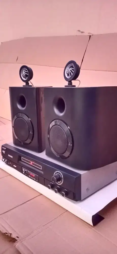 Amplifier sama Speaker sepaket