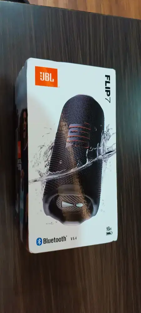 BNIB JBL Flip 7 Original IMS