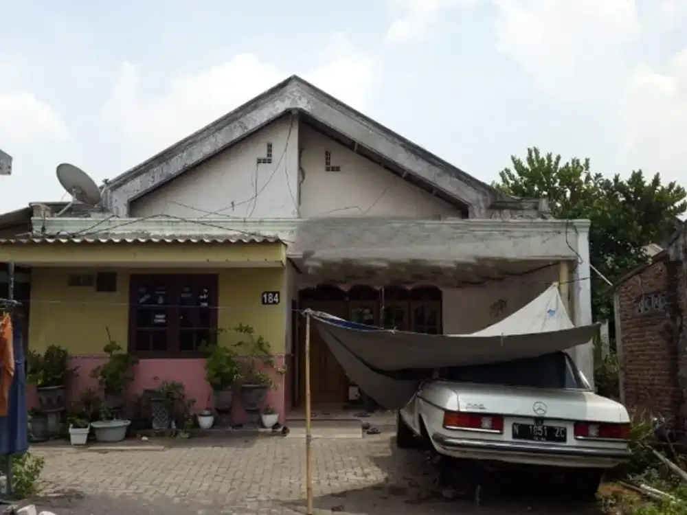 DIJUAL RUMAH HITUNG TANAH NOL JALAN RAYA JERUK LAKARSANTRI