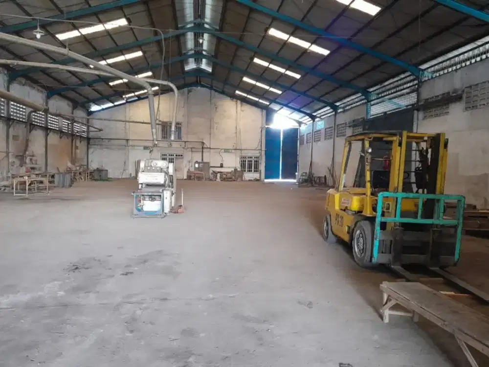 DISEWAKAN GUDANG RAYA KRIAN SIDOARJO BISA UNTUK KERJA 24 JAM