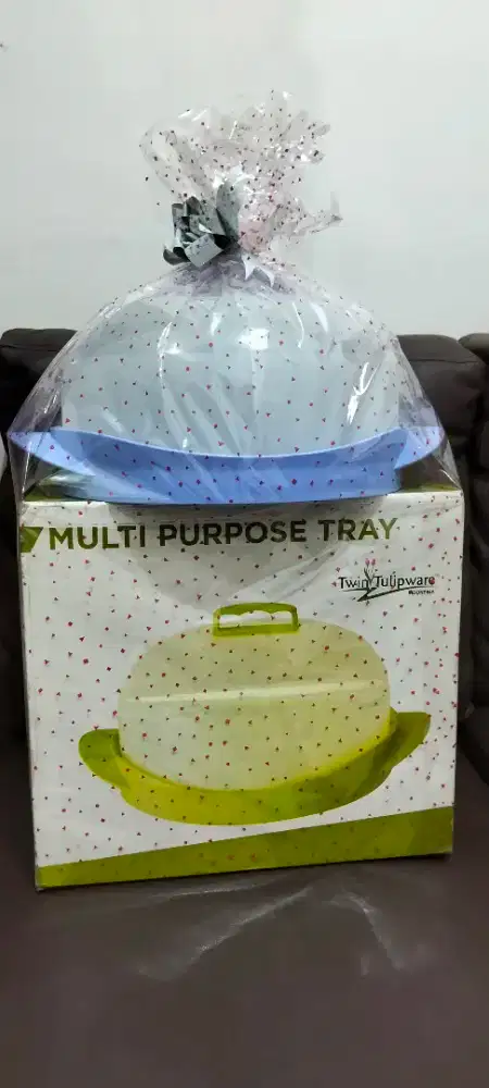 Tempat kue tulipware