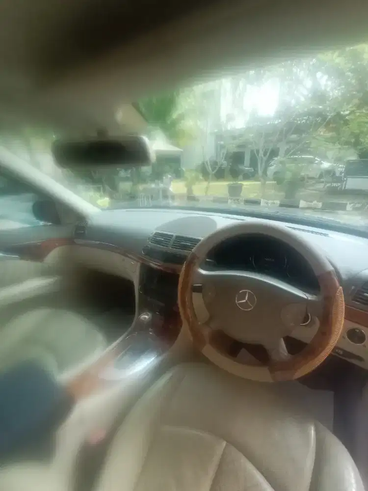 Mercedes-Benz E280 2007 Bensin