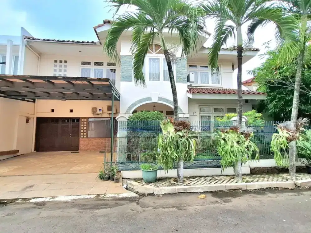 Rumah Cantik 2 Lantai Legalitas SHM dengan Kitchen Set di Bintaro Sektor 9