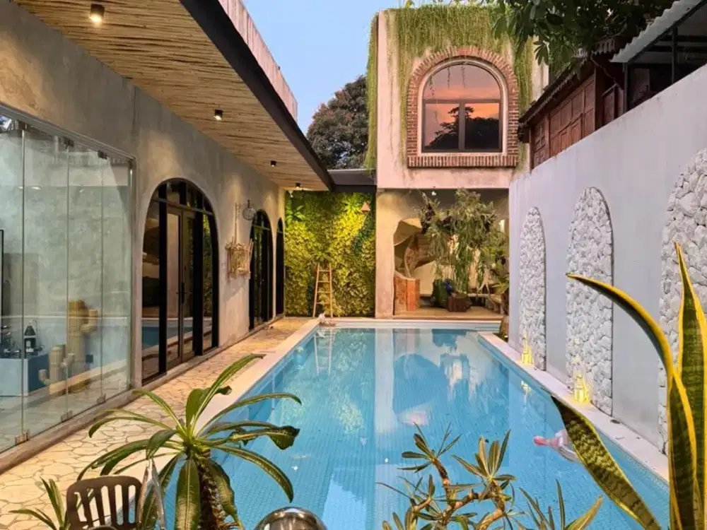 Rumah Mewah dengan Kolam Renang di Parigi Pondok Aren JS-17834