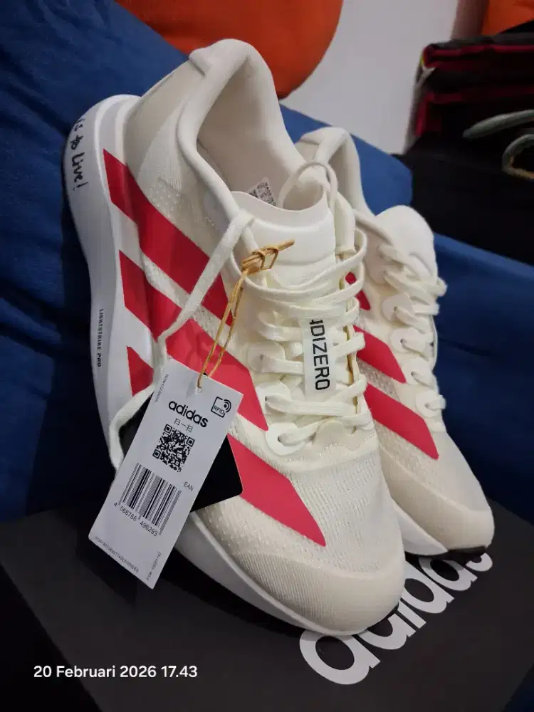 Sale...Adizero Evo SL Putih Merah
Size 42 / 26,5 cm
dan 43 / 27,5 cm