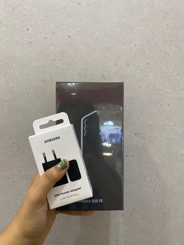 SAMSUNG S25FE NEW