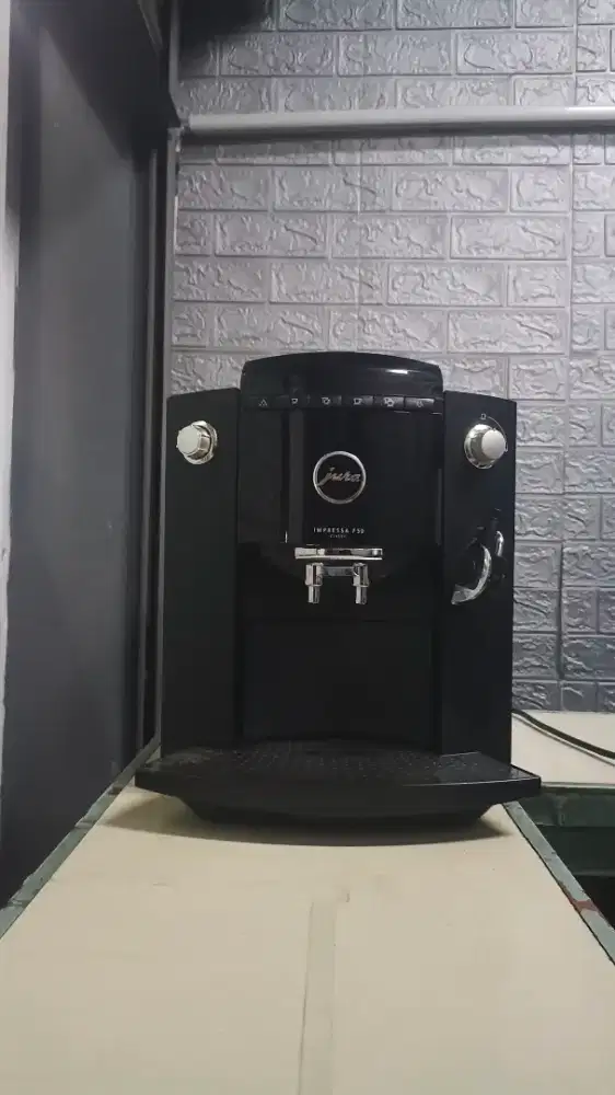 Mesin kopi Jura Impressa F50 classic